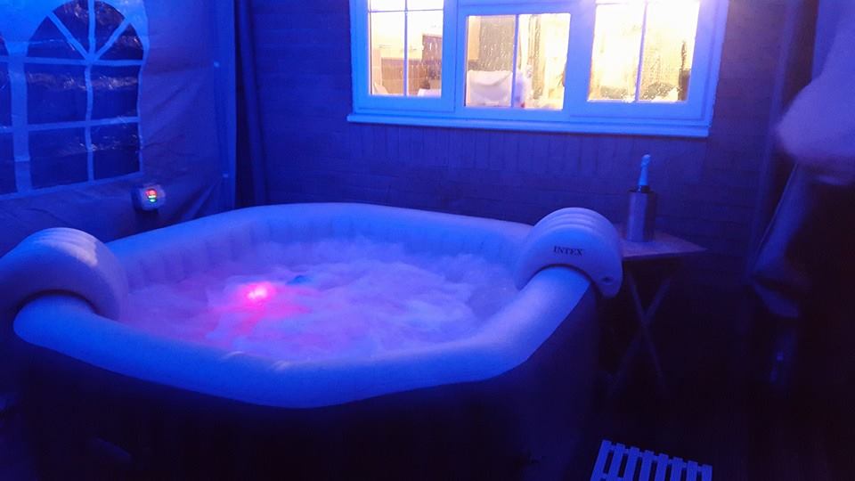 Cheltenham Spa Hot Tub Hire 2021